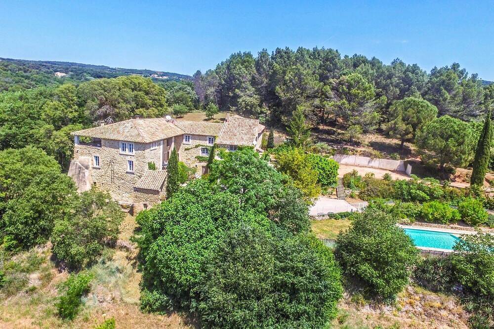 Ganze Wohnung, Luxe Appartement in Mas (Uzès) - Schwimmbad 12-6 m - 3,5 ha Natur in Tresques, Nimes und Umgebung