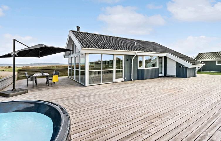 Ferienhaus für 6 Personen, mit Terrasse und Garten in Høll - 2