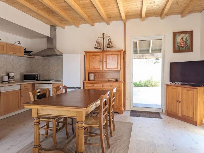 Gîte pour 4 personnes, avec Terrasse et Jardin à Doucier