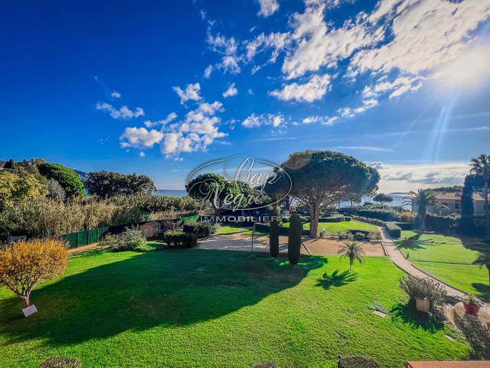 Gîte pour 4 personnes, avec terrasse, adapté aux familles dans Pramousquier - 2