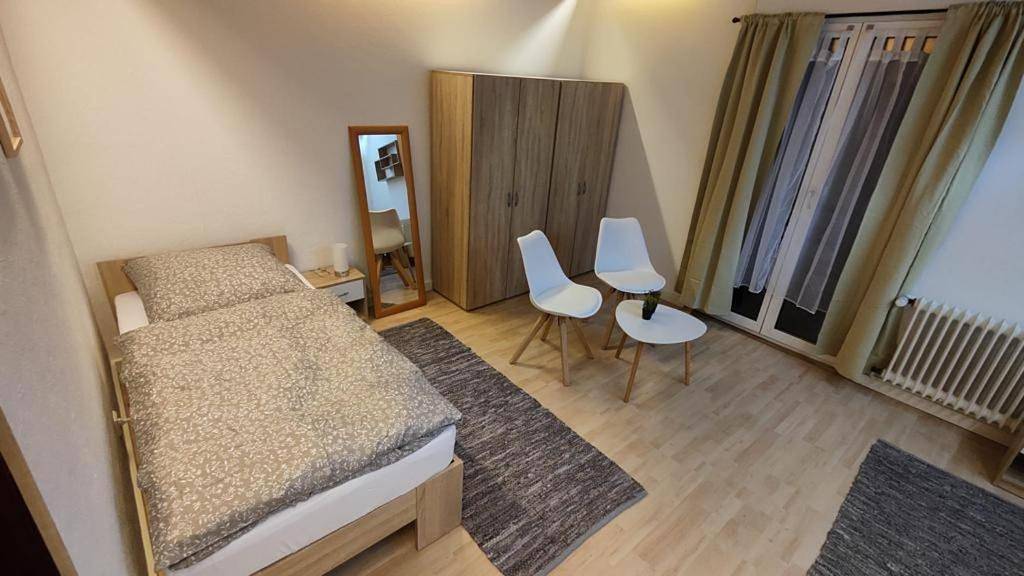 Appartement entier, Ferienwohnung-Monteurwohnung Berta, 3 Personen in Kleve, zentrale Lage in Clèves, Bas-Rhin