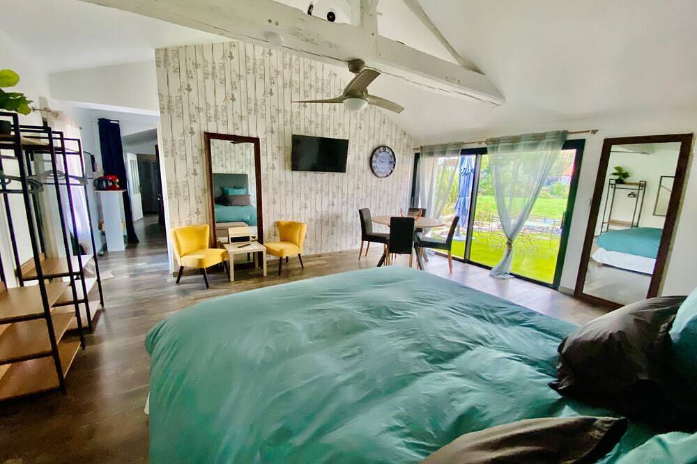 Gîte « La Cour de la Forêt » con piscina privada, terraza y Wi-Fi in Saint-Mars-de-Coutais, Nantes region