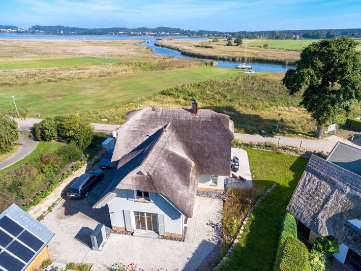 Ferienhaus für 6 Personen, mit Whirlpool und Terrasse sowie Garten und Sauna auf der Halbinsel Mönchgut - 3