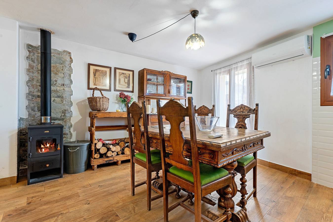 Entire apartment, L'escambell Grau del Llop. Apartment for Rural Tourism. in Ulldemolins, Montsant DO