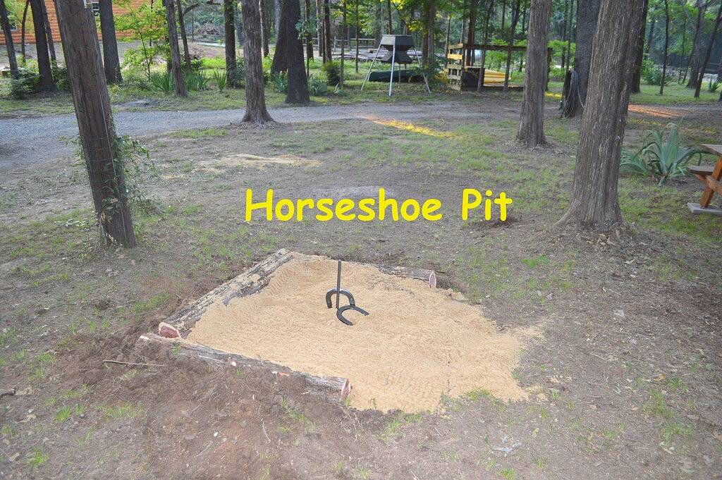 Abgeschiedene Baumhaushütte in Lake Texoma