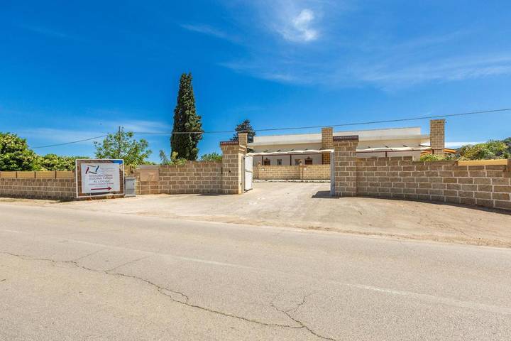 Maison d’hôte pour 2 personnes, avec jardin et terrasse à Supersano