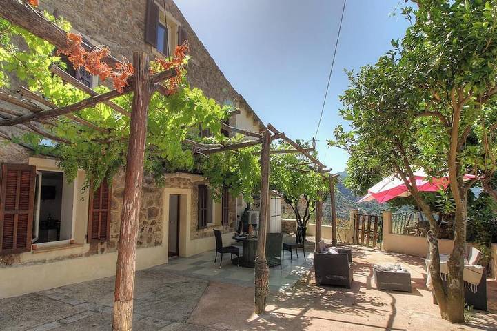 Location de vacances pour 4 personnes, avec Jacuzzi à Balogna
