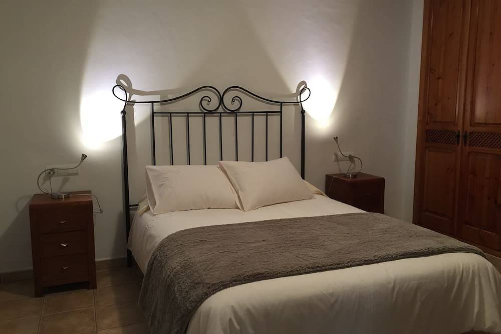 Gîte de charme, environnement rural et naturel \"idéal pour les familles\" in Santa Eulària des Riu, Ibiza de l'Est