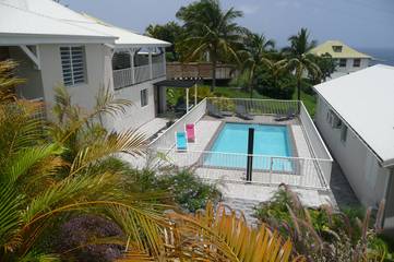 Gîte pour 2 personnes, avec piscine et terrasse dans Basse-Terre (homonymie)