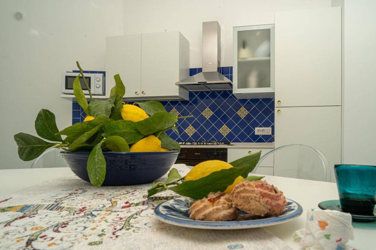 Appartamento intero, Two-Bedroom House in Pontone, Scala