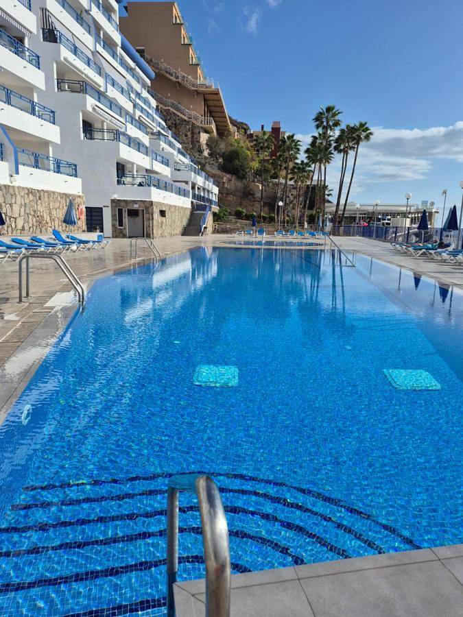 Apartamento de vacaciones para 3 personas, con balcón y vistas además de piscina para niños y piscina - 1