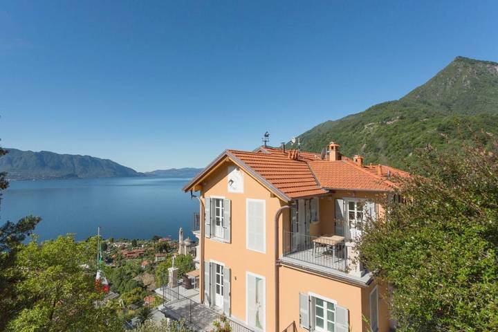 Ferienwohnung für 2 Personen, mit Terrasse und Garten sowie Pool und Sauna in Cannero Riviera