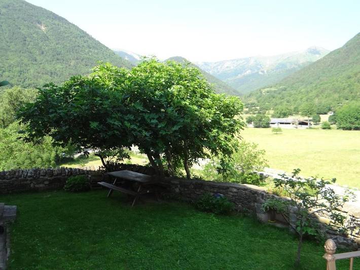 Casa rural para 4 personas, con Balcón y Terraza además de Jardín y Vistas en Broto