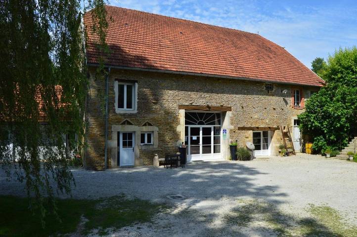 Maison d’hôte pour 3 personnes, avec Terrasse et Jardin ainsi que Piscine et Vue