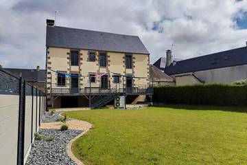 Gîte pour 2 personnes, avec jardin à Cuves