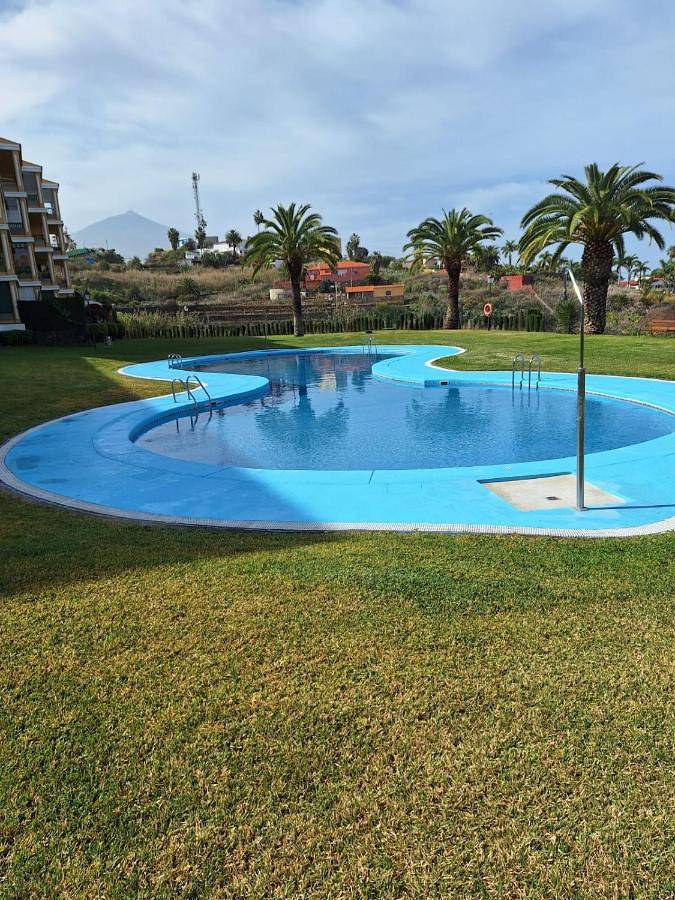 Apartamento de vacaciones para 3 personas, con Terraza y Jardín además de Piscina y Vistas en La Quinta