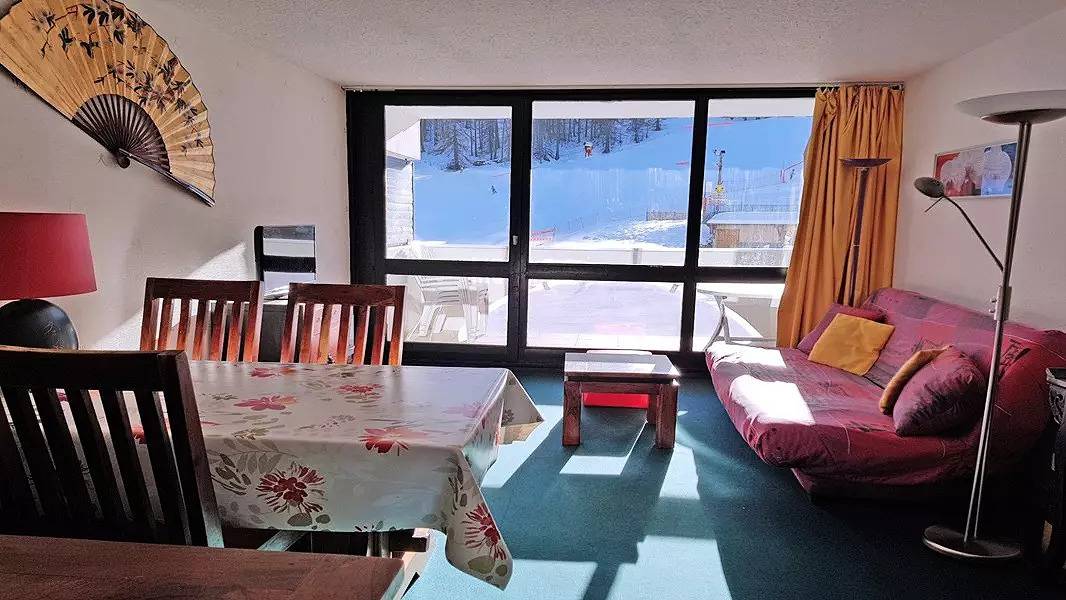 Apartamento entero, C11003 - T1 appt con balcón - 4 people- Station Centre in Puy-Saint-Vincent, Parque Nacional de los Ecrins