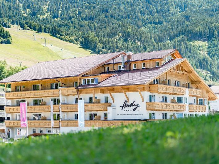 Hotel für 3 Personen, mit Balkon und Whirlpool sowie Pool, kinderfreundlich in Jerzens