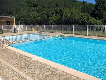 Camping pour 4 Personnes dans Miremont, Puy-de-Dôme, Photo 4