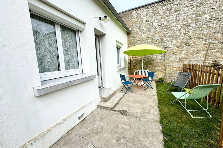 Ganze Wohnung, Ferienwohnung für 2 Personen mit Garten in Port-Louis, Côte des Mégalithes