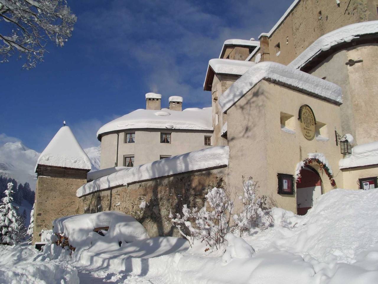 Ganze Ferienwohnung, Schloss Naudersberg - Ferienwohnung 1 in Nauderer Berge, Nauders