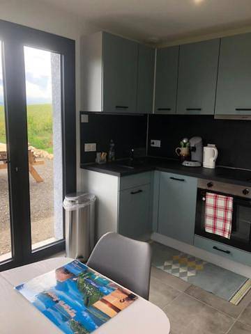 Gîte pour 2 personnes, avec vue et jardin à La Motte-Servolex - 2