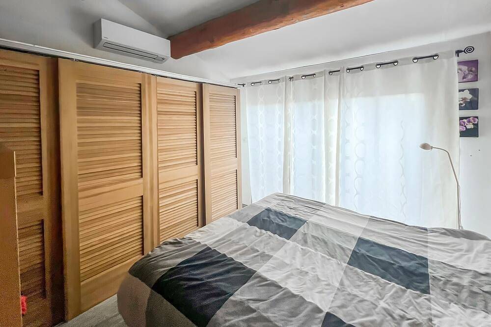 Lovely home in Gemenos with private swimming pool, can be inside or outside in Gémenos, Marseille region