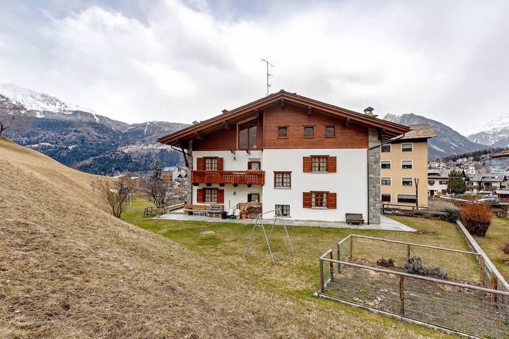 Gîte pour 4 personnes, avec jardin dans Bormio - 2
