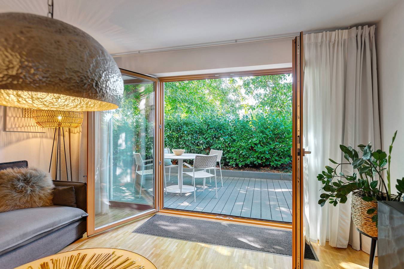 Ganze Wohnung, Apartment 'Fewo Spectrum' mit privater Terrasse und Wlan in Überlingen, Bodenseekreis