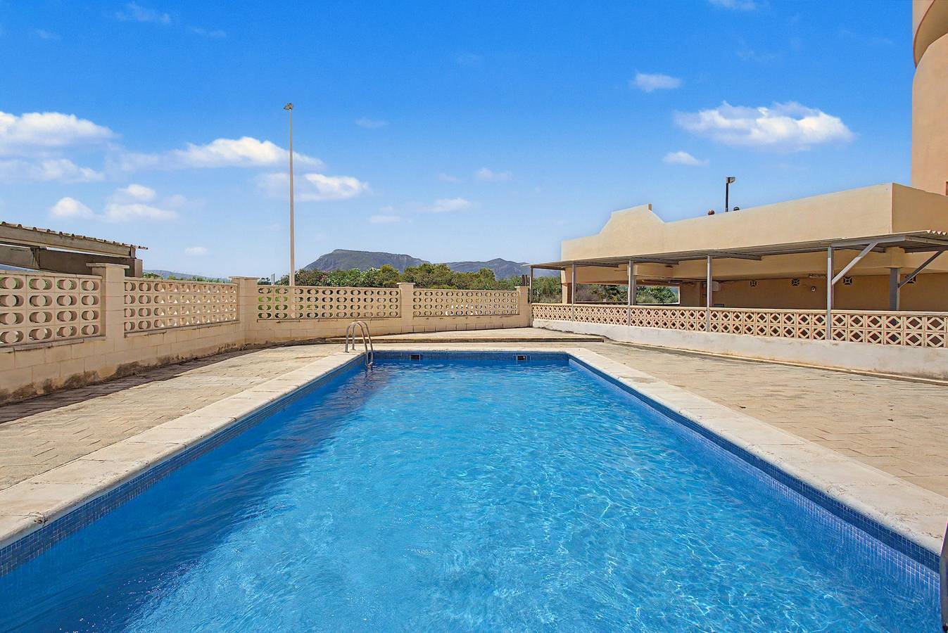 Ganze Wohnung, Casa Dolo · Erste Strandlinie mit Pool, Aufzug und Wlan in Playa de Tavernes de la Valldigna, Tavernes de la Valldigna
