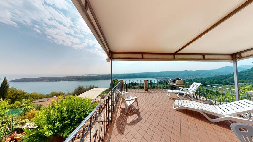 Ferienwohnung für 6 Personen, mit Balkon und Garten sowie Seeblick und Pool in Salò - 2