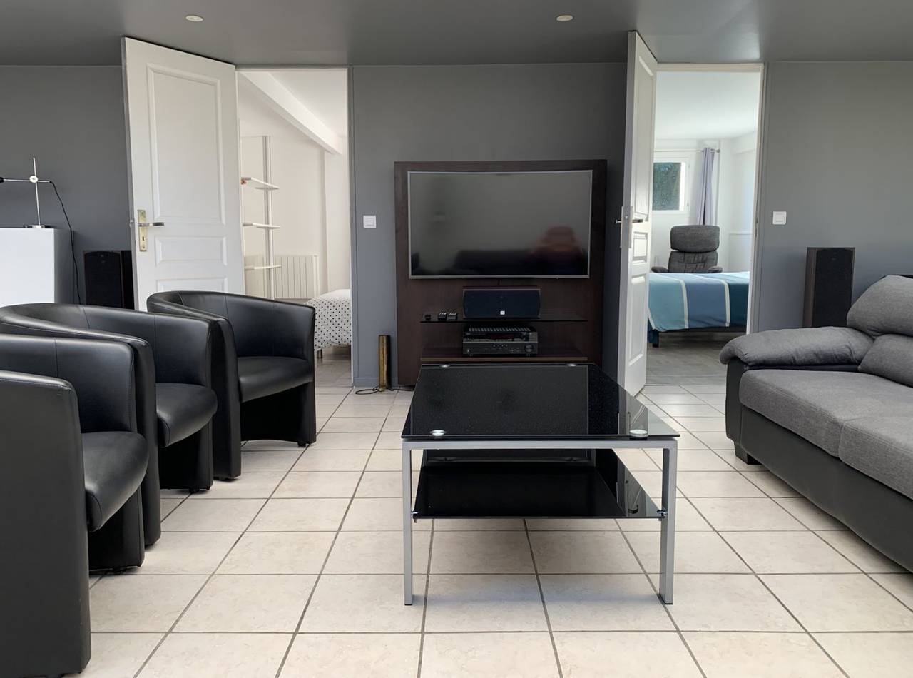 L’Atrium - Gîte contemporain en Haute Somme in Dompierre-Becquincourt, Région de Péronne