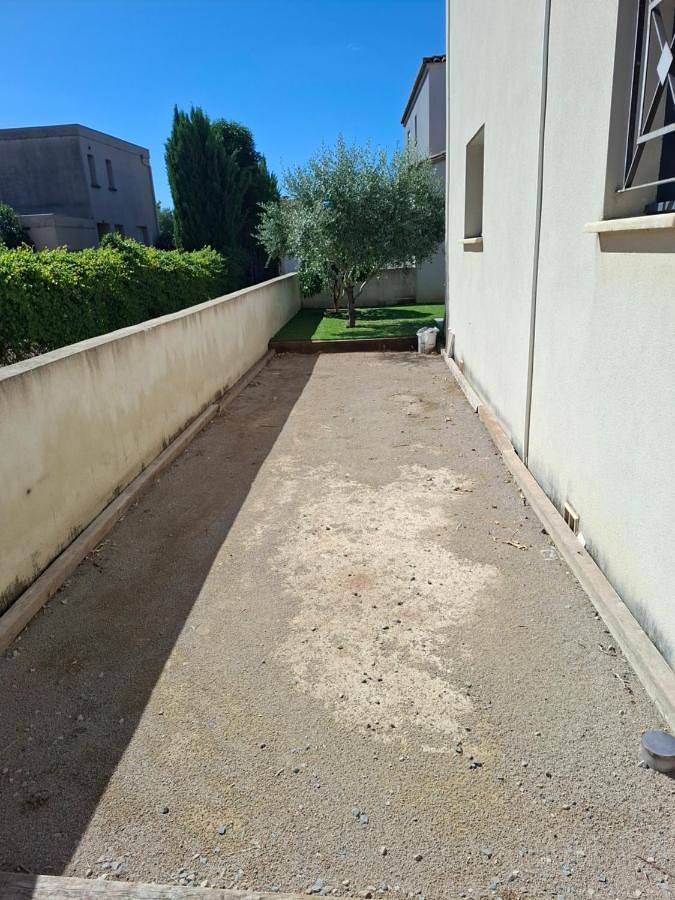 Location de vacances pour 7 personnes, avec jardin à Valergues - 3