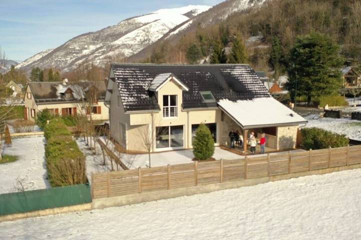 Location de vacances pour 6 personnes, avec jardin et terrasse à Saint-Mamet