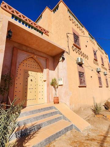 Maison d’hôte pour 3 personnes, avec vue et terrasse dans Merzouga