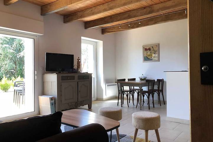 Ty Bihan Petite maison en pierre au calme plage à 5mn in Fouesnant, Région de Quimper