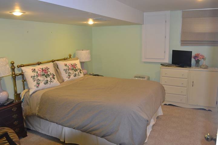 Vacation rental for 6 people, with yard in Louisville