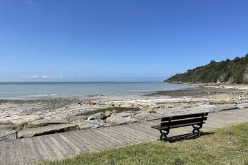 Location de vacances pour 5 personnes, avec jardin à Saint-Jean-le-Thomas