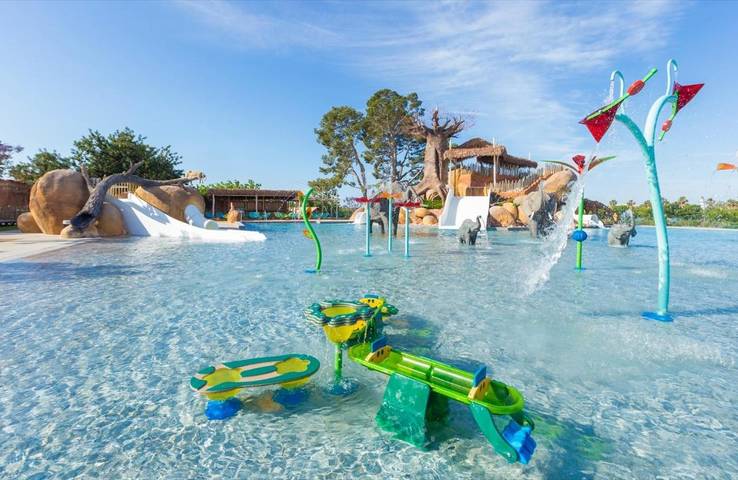 Club vacances pour 5 personnes, avec piscine et bassin pour enfant ainsi que vue et jardin, adapté aux familles en Espagne - 4