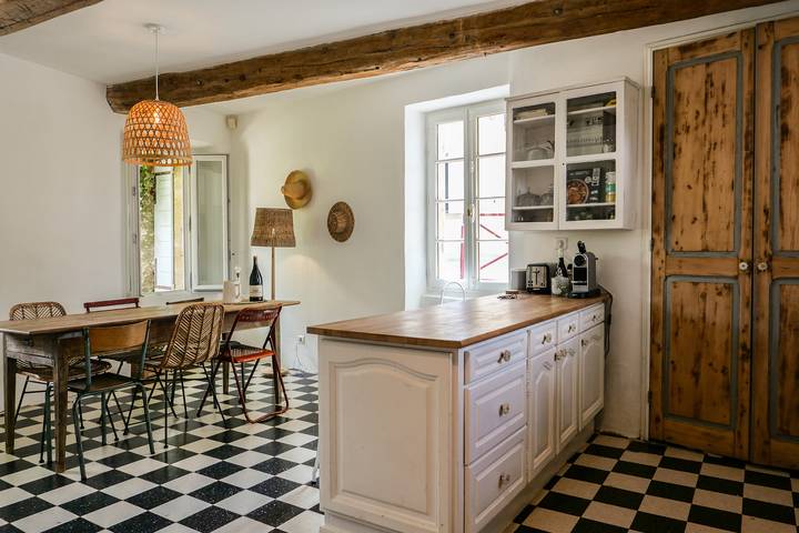 Location de vacances pour 8 personnes, avec jardin et terrasse à Rochegude - 4