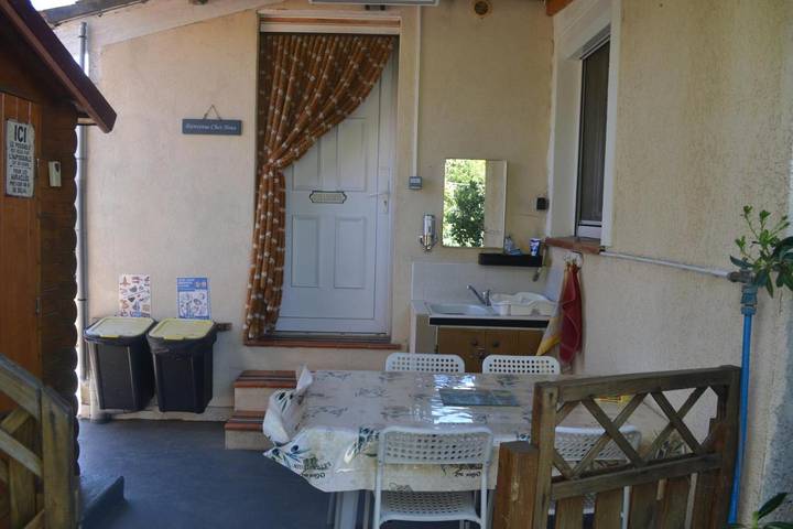 Gîte pour 4 personnes, avec piscine ainsi que jardin et terrasse à Barbentane