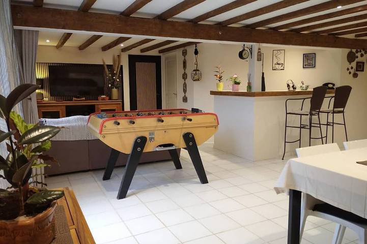 Gîte pour 6 personnes, avec piscine et jardin, animaux acceptés