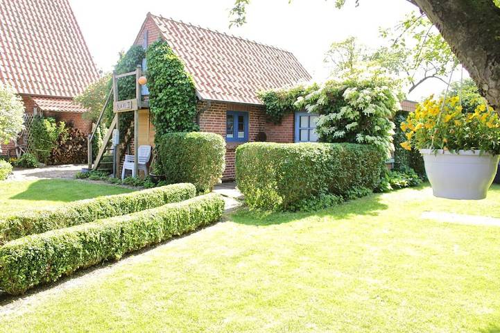 Ferienhaus für 2 Personen, mit Terrasse und Garten in Winnemark