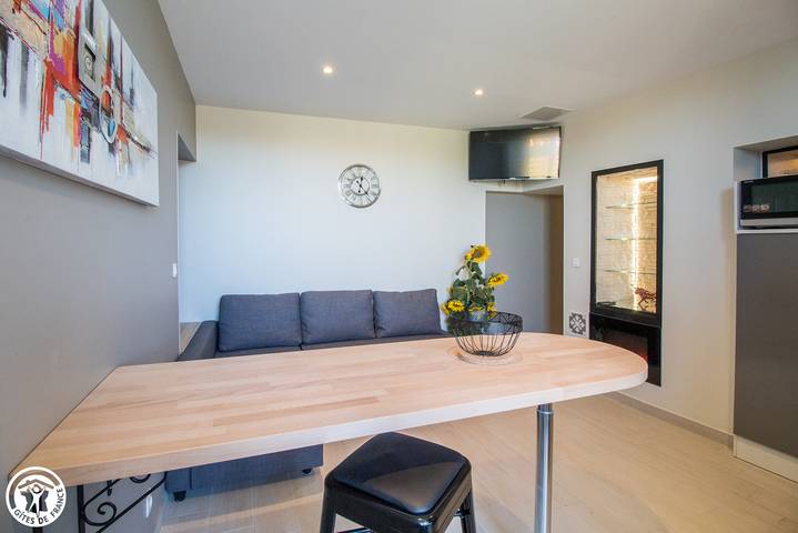 Gîte pour 2 personnes, avec jardin et jacuzzi à Montaigut-le-Blanc