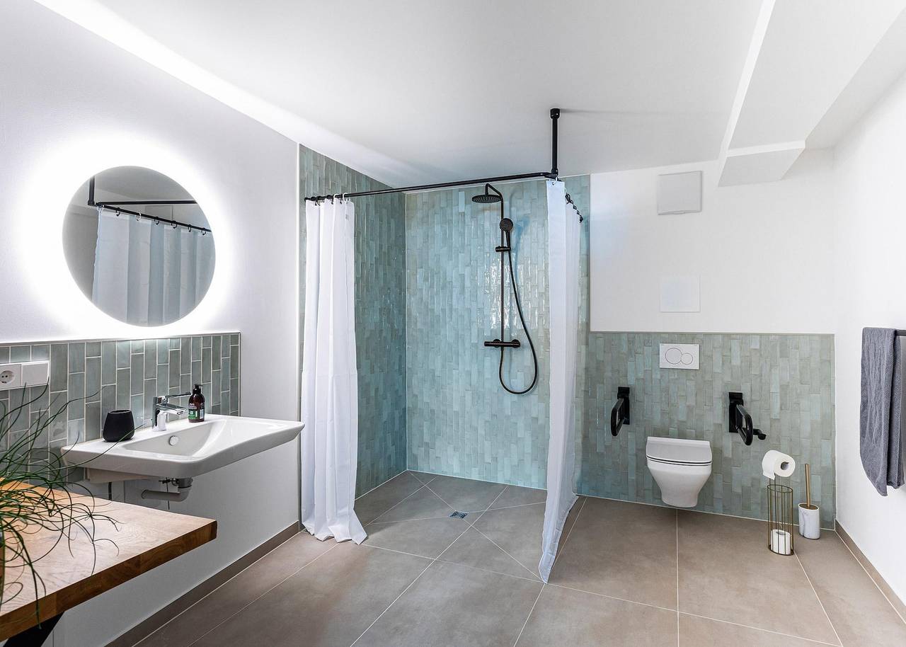 Ganze Ferienwohnung, Starboard luv Apartment mit rollstuhlgerechtem Bad in Überlingen, Obersee (Bodensee)