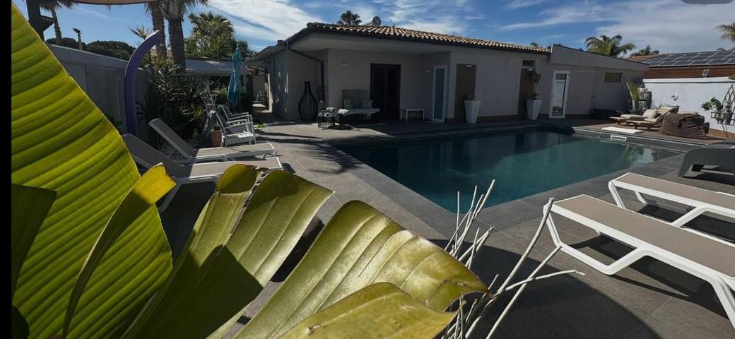 Location de vacances pour 6 personnes, avec piscine et jardin, animaux acceptés à San Leone - 4