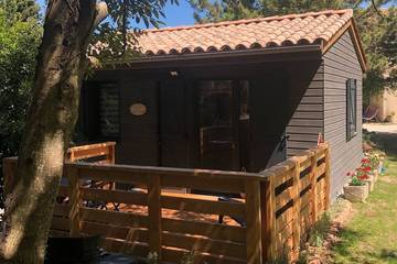 Maison de campagne pour 3 personnes, avec jardin ainsi que piscine et terrasse à Fanjeaux