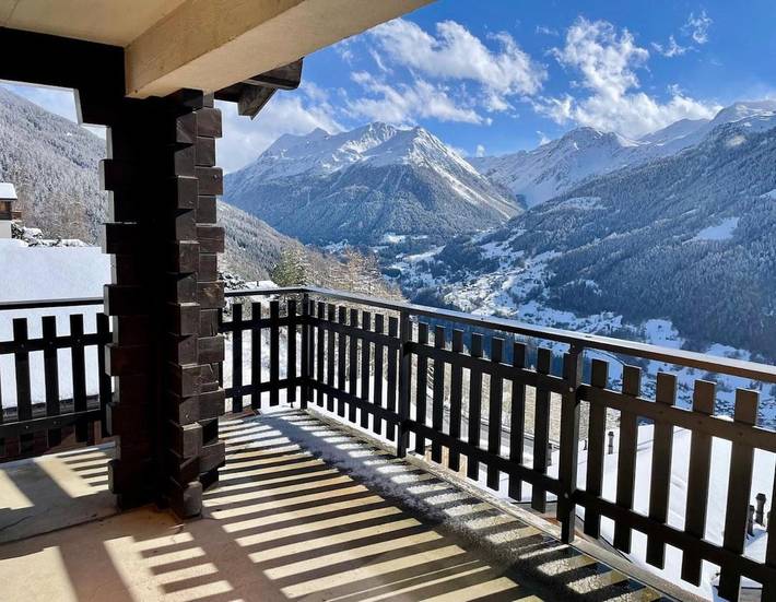 Ferienwohnung für 2 Personen, mit Balkon und Terrasse sowie Ausblick in Saint Luc
