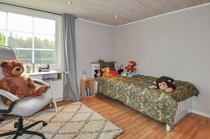 Cozy home in Degerfors with sauna in Vänern