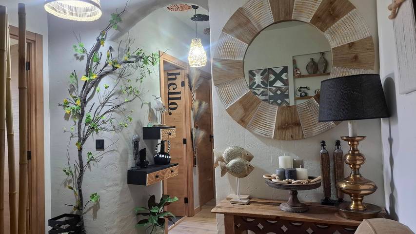 Entire apartment, 'Beach fun' Apartment with Balcony, Wi-Fi, and Air Conditioning in Setúbal Peninsula
